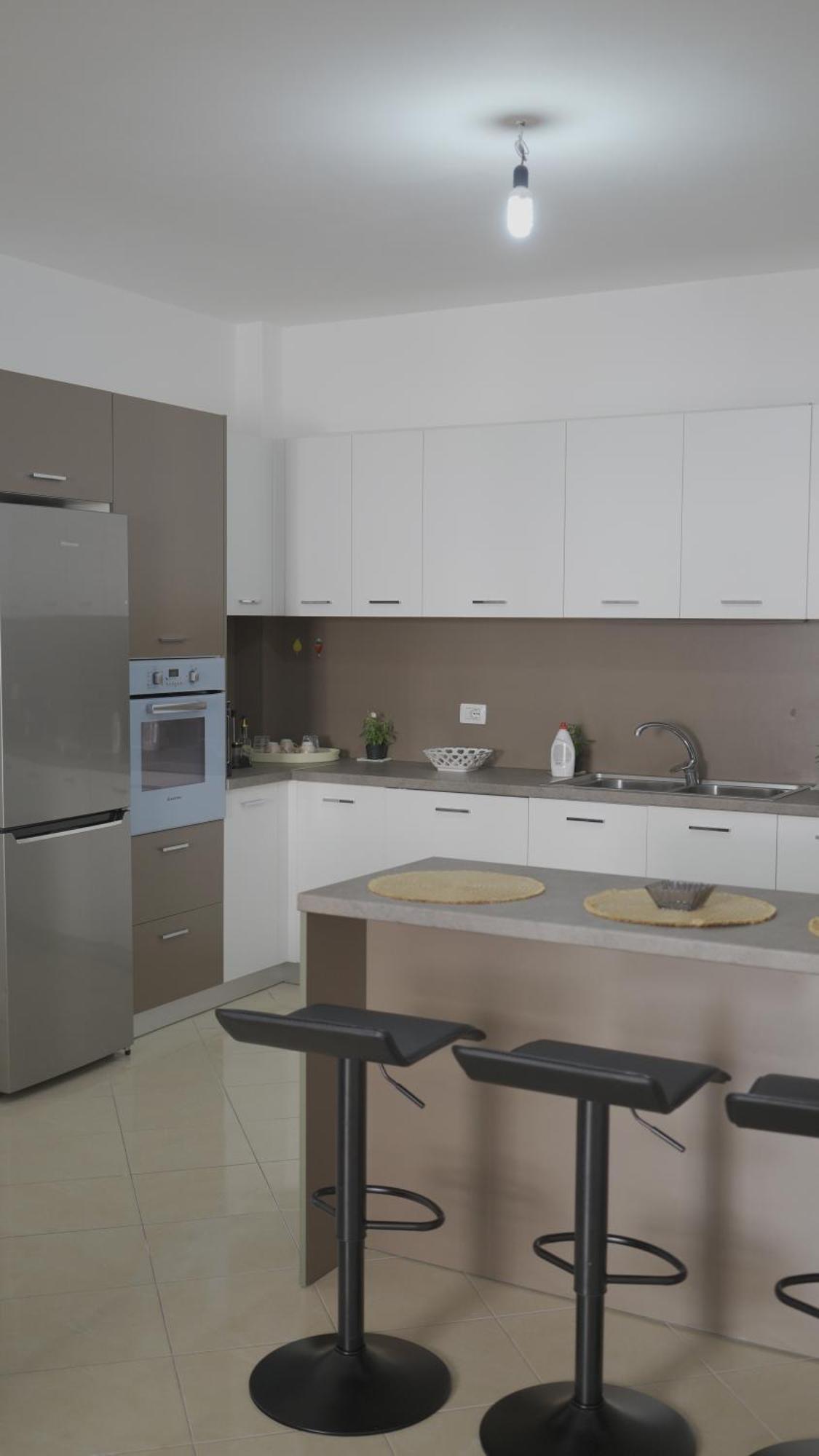Ohana Apartments Durrës Buitenkant foto